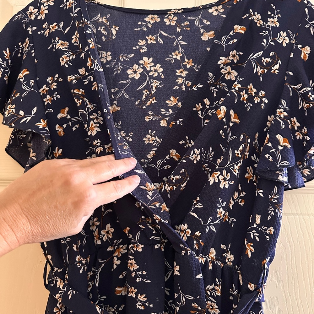 Hapsho Navy Floral Dress - Picture 2 of 5